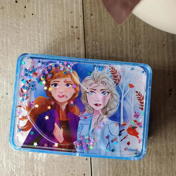 NWT Frozen 2 Cosmetic Case with Lip Gloss Bundle - Picture 3 of 14